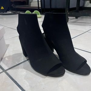 Steve Madden Nerve Stretch Heels